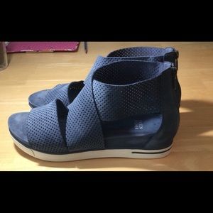 Eileen Fisher Sport 2 sandals size 11
